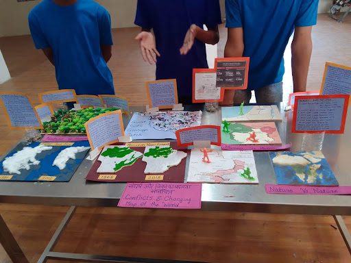 Children presenting their project with explanation at gyan mela 